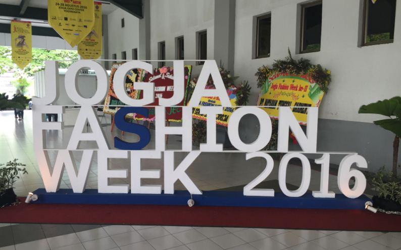 Batik Gedangsari Primadona di Jogja Fashion Week 2016