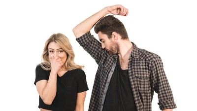 Waspada Bau Badan! Ini Penyebab dan 6 Cara Mengatasinya